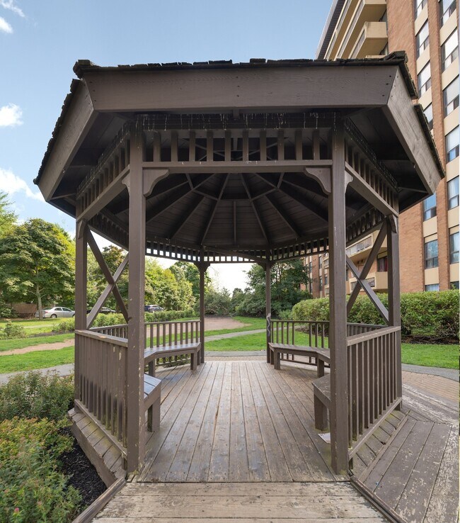 Bayers Park Apartments