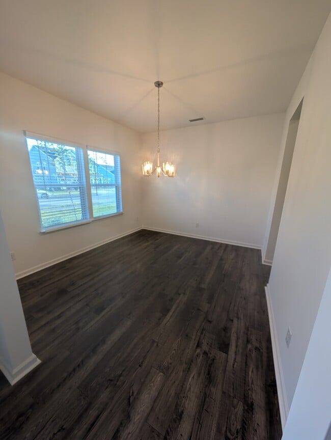 Photo - BRAND NEW 4BD/2.5 Home in the Stonebridge ...