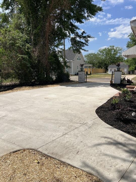 Photo - 327 Meridian Ave