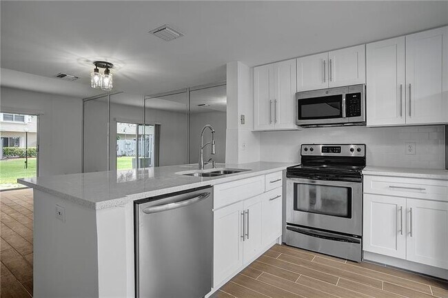 Photo - 117 SW 3rd St