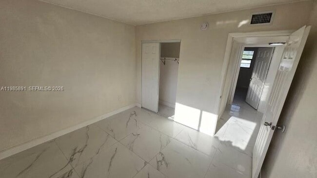 Photo - 208 Avondale Dr Unit 11