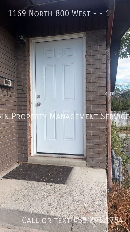 Building Photo - 1169 N 800 W St Unit 1