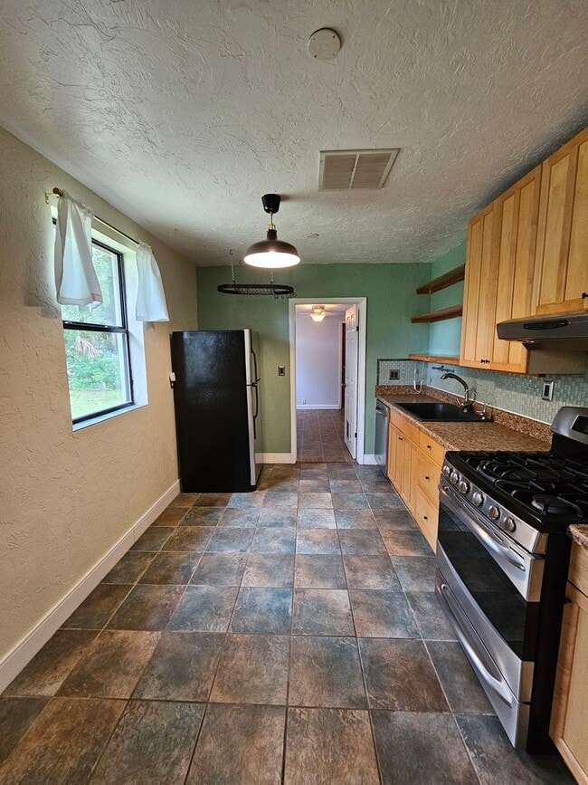 Photo - 2 Bedroom/2 Bath home near Duck Pond and Citizens Field