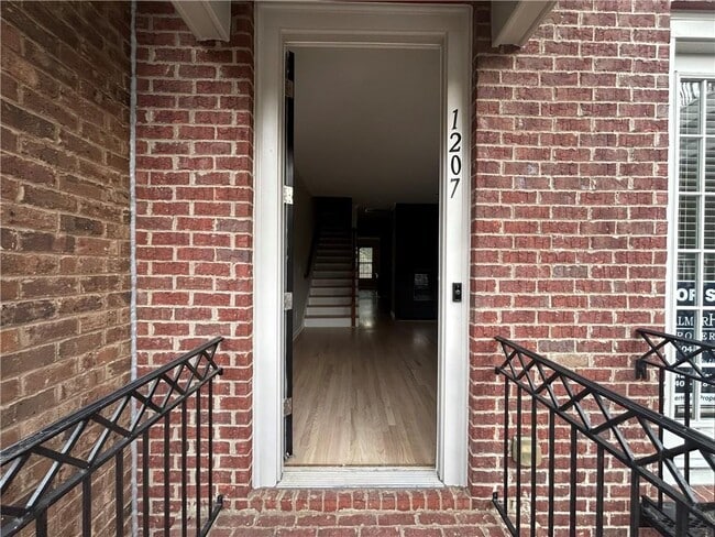 Photo - 1207 Discover Green Ln