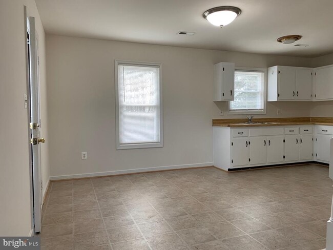 Building Photo - 952 Ramoth Church Rd