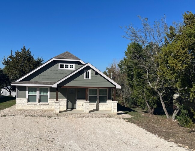 Building Photo - 905 Roadrunner Spur