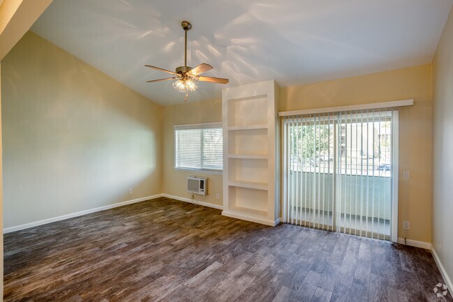 0BR, 1BA - 505 SF - #344 - Americana Warner Center