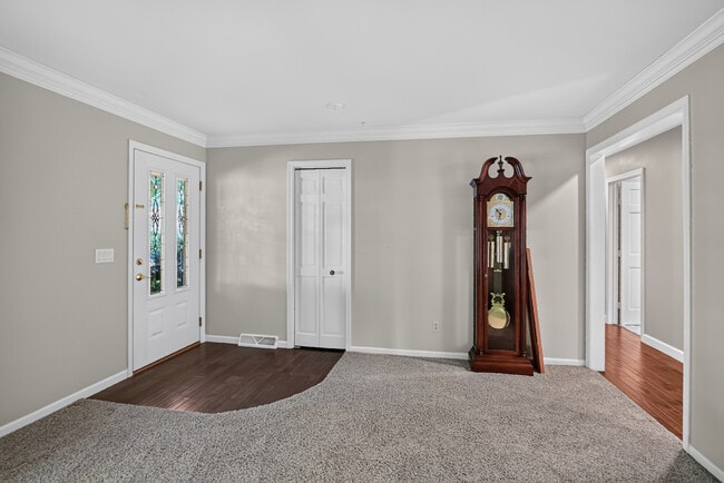 579 East View Rd