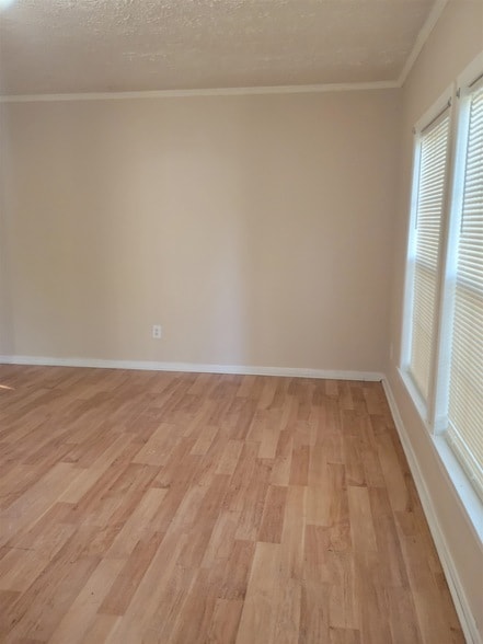 Photo - 37 Evergreen Ave Unidad Apt B