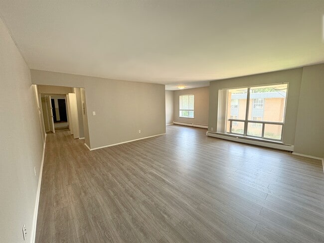 Harvard House Apartments