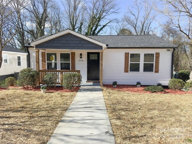 Photo - 226 Malvern Dr SW House