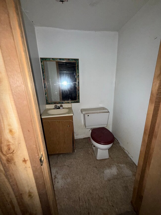 Photo - 415 E Division St