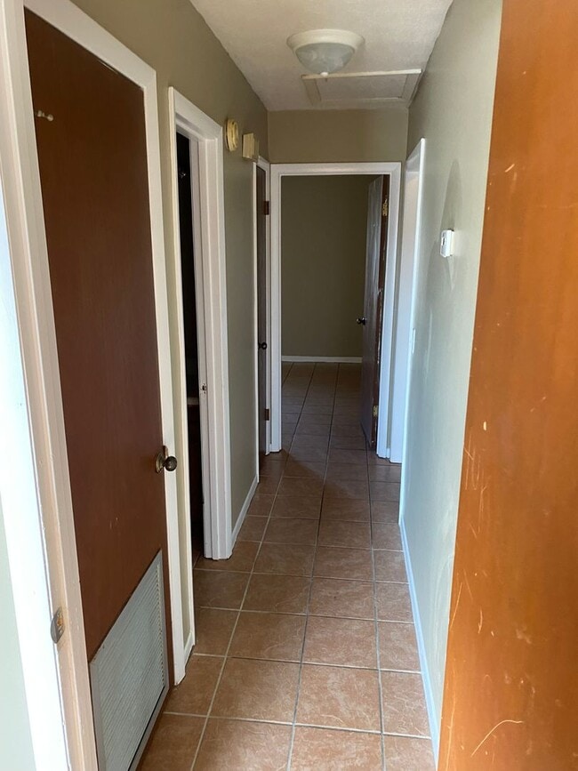 Photo - Pleasant Manor - 1930 W 24Th St Unit C