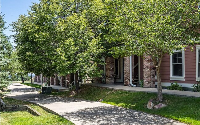 Building Photo - 1065 Laramie Blvd Unit A