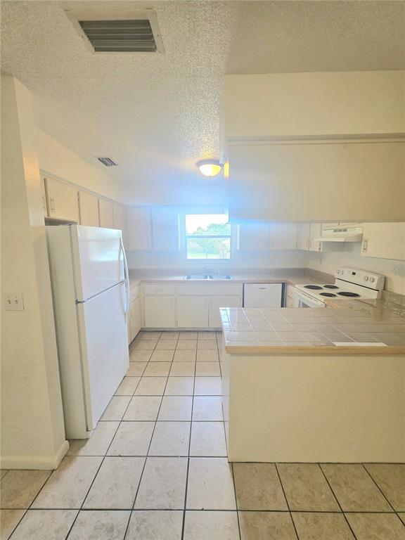 Photo - 728 Bahia Cir