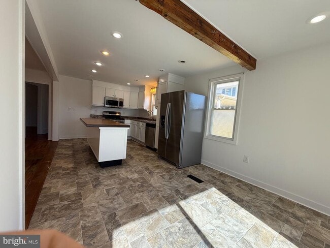 Photo - 820 Ridgeview Rd