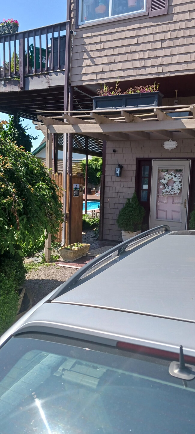 5 Murray Pl Unit MH Studio