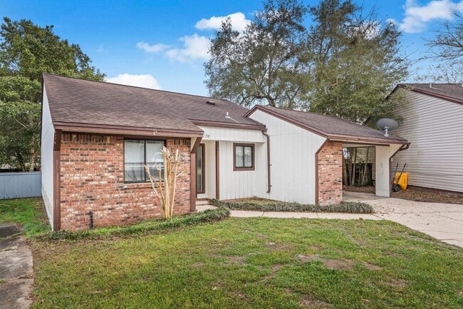 Photo - IDEAL LOCATION!