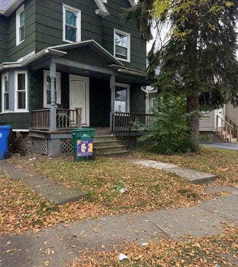 Building Photo - 37 Ferndale Crescent