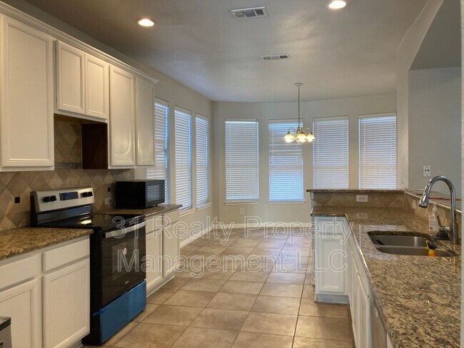 Photo - 2744 Ferdinand