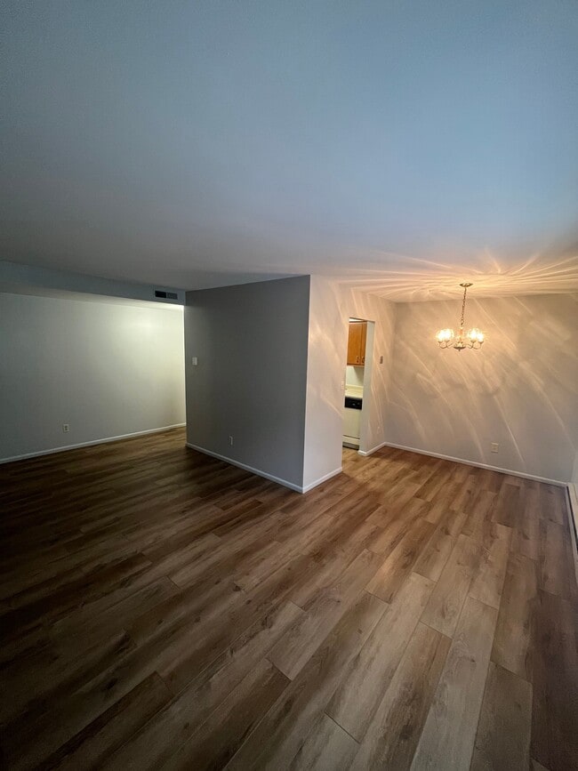 Building Photo - MILLSTONE APARTMENTS