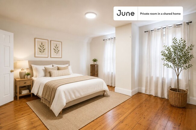 Building Photo - Room in Shared 4 bed/1.5 bath home Unit D