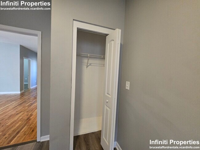 Photo - 6950 S Wabash Ave Unidad 2