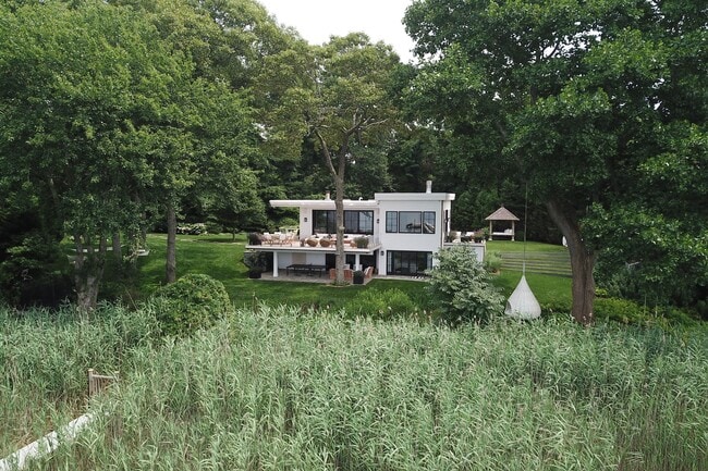 Building Photo - 51 Dumar Dr