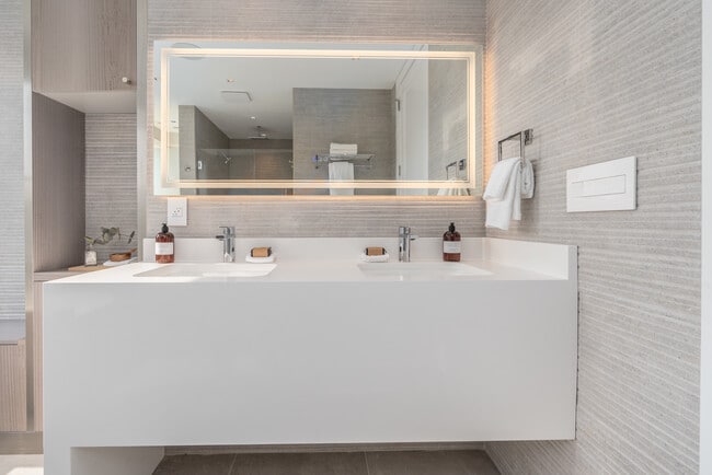 Photo - 1604 13th St NW