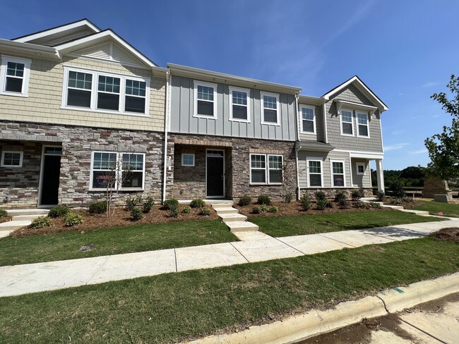 Building Photo - 208 Sagecroft Ln