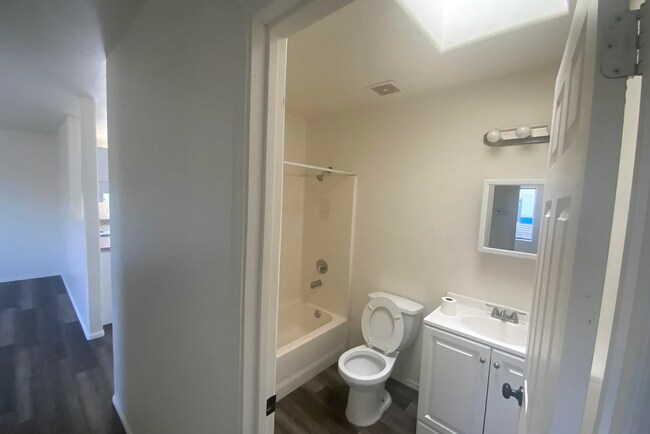 Photo - 1460 W St Marys Rd