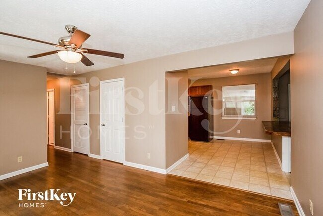 Photo - 3503 Royal Oak Dr