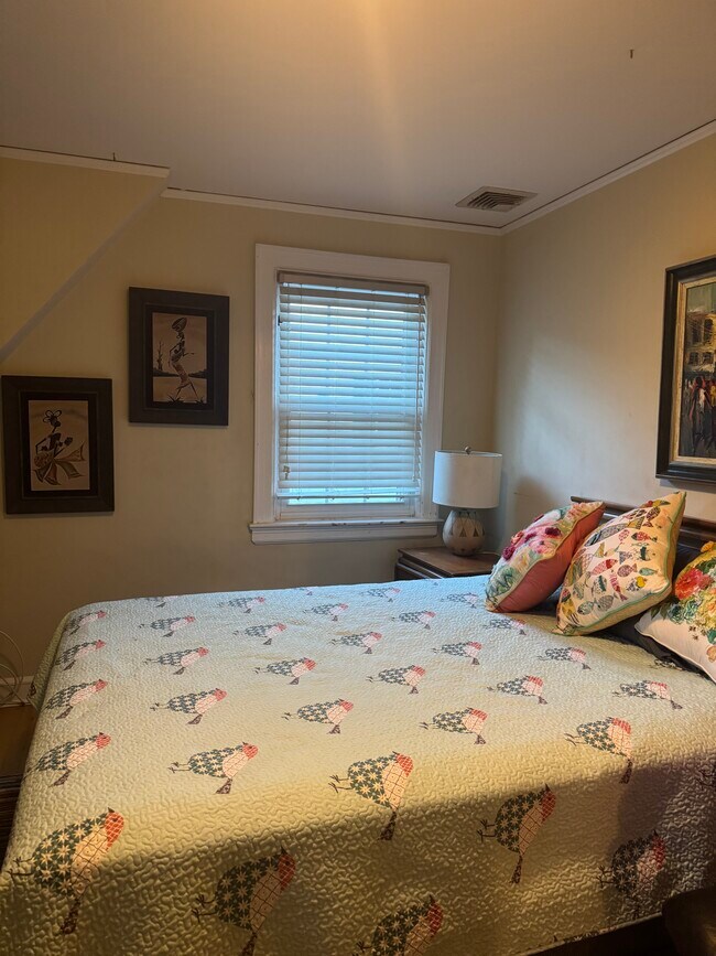388 Hall Ct