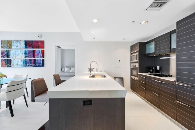 Photo - 200 Biscayne Blvd Way Unidad 504