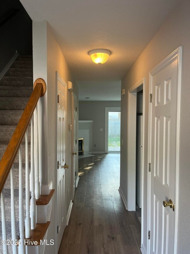 Photo - 4245 Williamsbrook Ln