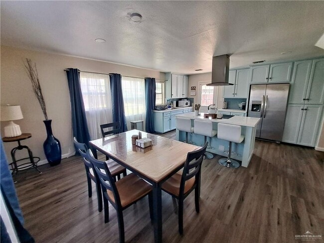 Photo - 16 Cedar Ave