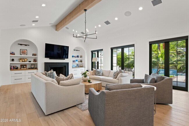 Photo - 5309 N 33rd St