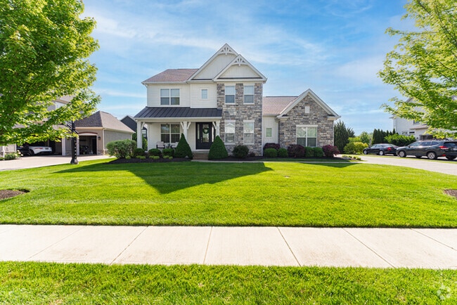 Building Photo - Stunning home in Olentangy schools!
