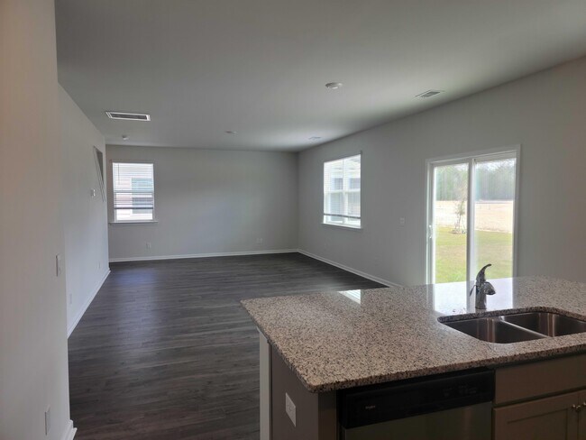 Photo - 106 Buttermere Wy