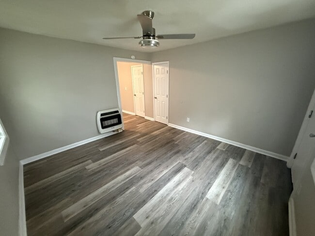 Photo - 3042 McAdoo Ave