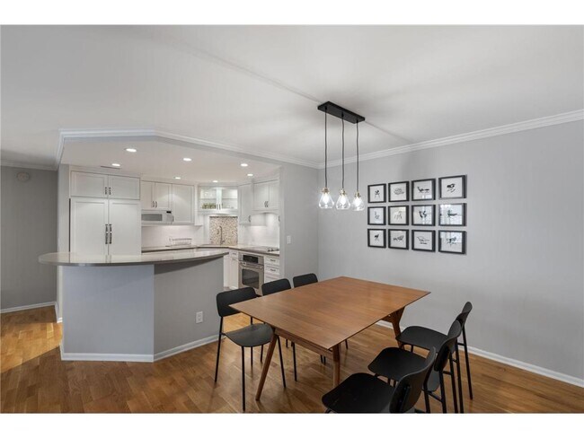 Photo - 2885 Knox Ave S Unit 505