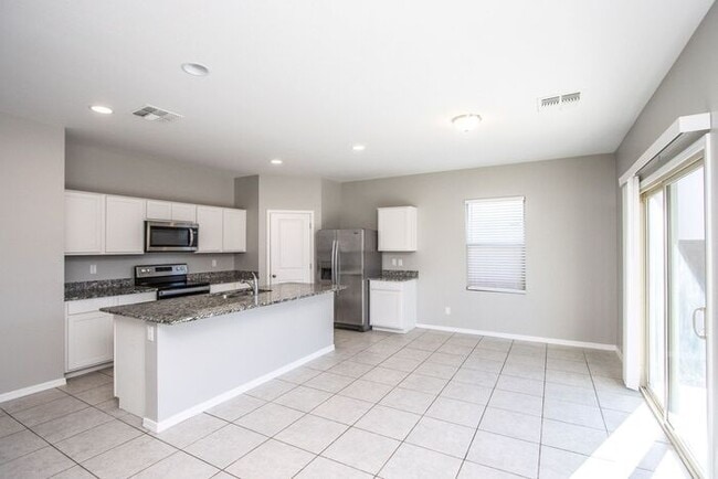 Home at Mission Royal Resort Living Community! 5bd 3ba 2688sqft!