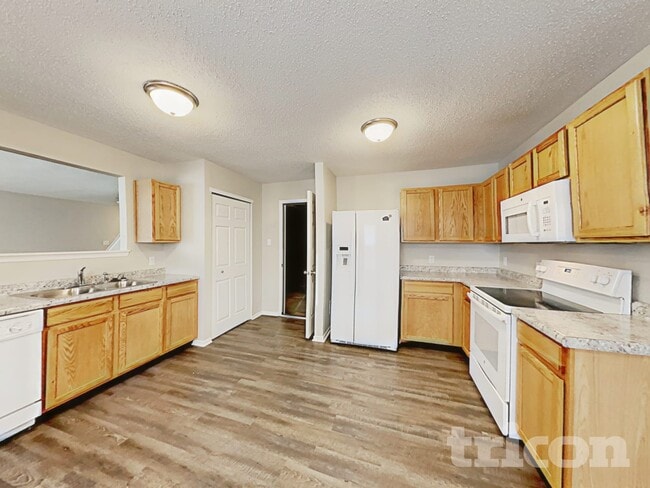 Photo - 3222 Black Forest Ln