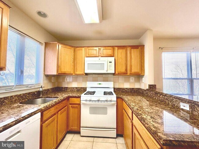 Photo - 22006 Stone Pier Ln