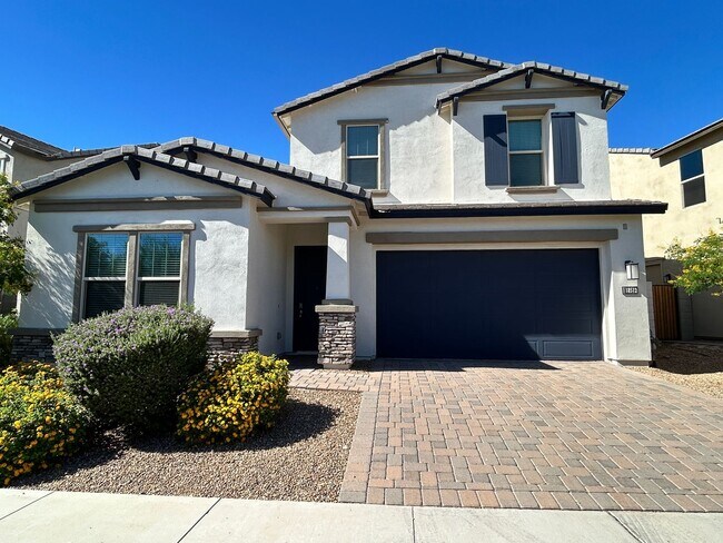 Building Photo - Gorgeous 4-Bedroom Home with Mountain View...