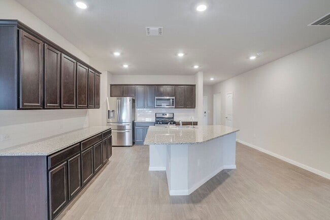Photo - 1007 Coolridge Ct