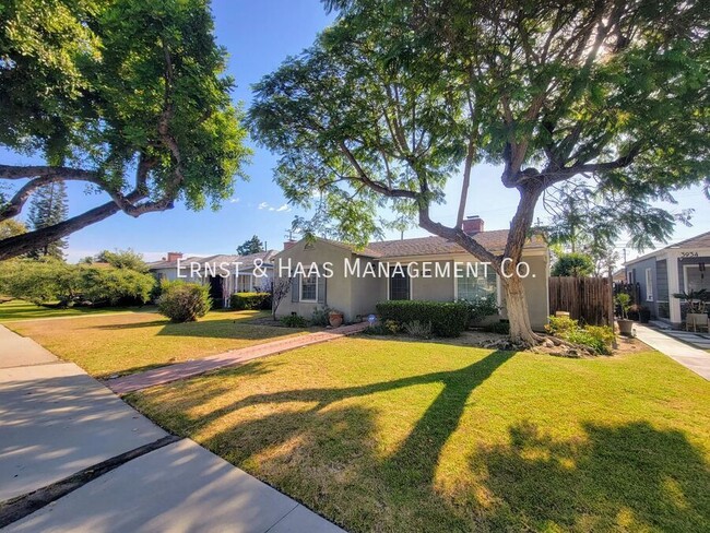 Beautiful Bixby Knolls 2 Bedroom Home with... - Beautiful Bixby Knolls 2 Bedroom Home with...