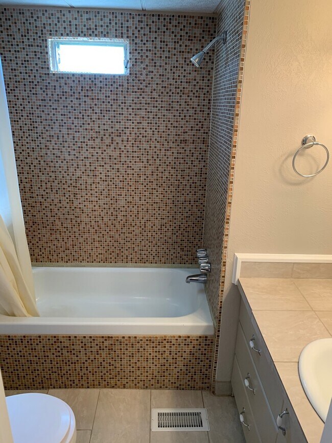 Photo - Home in Terrebonne