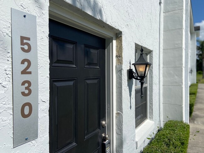 Photo - 1 Bedroom/1 Bath Apartment in Orlando, FL - Priced to Rent! Unit P1: Piazza Park #5230