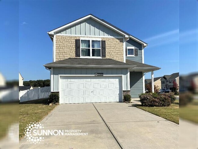 Photo - Charming 4 Bed, 3 Bath Home Corner Lot in Indian Trail!